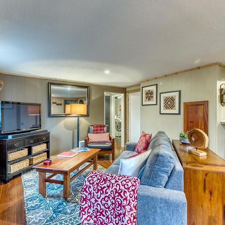 Cozy Coleman St. Cottage Bethel Extérieur photo